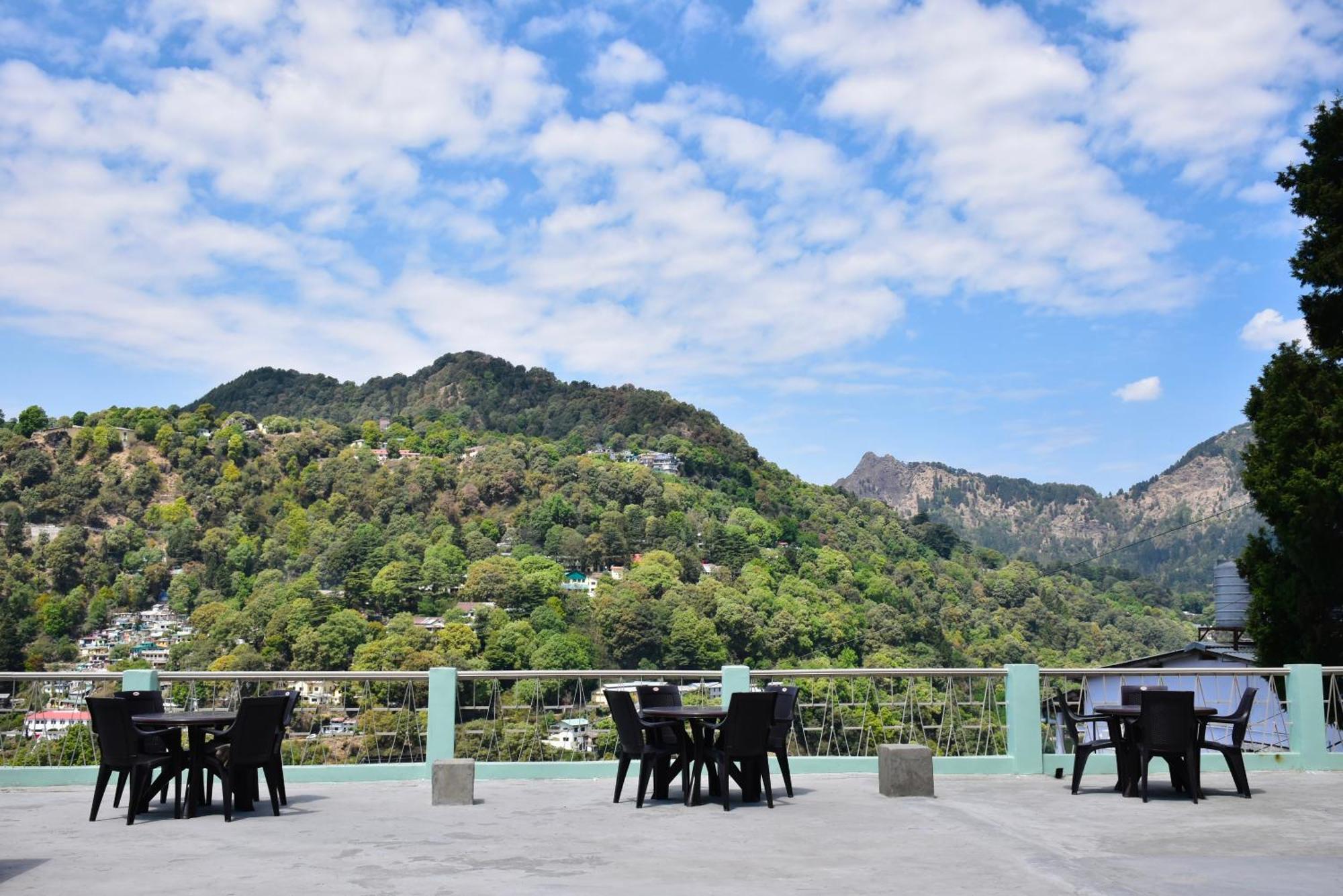 Spruce Hill Hotel & Restro Найнитал Экстерьер фото
