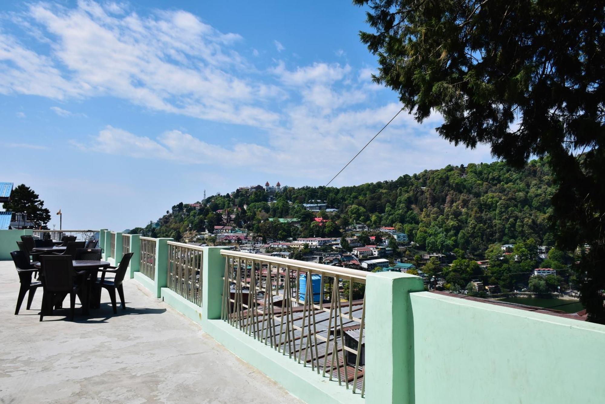 Spruce Hill Hotel & Restro Найнитал Экстерьер фото
