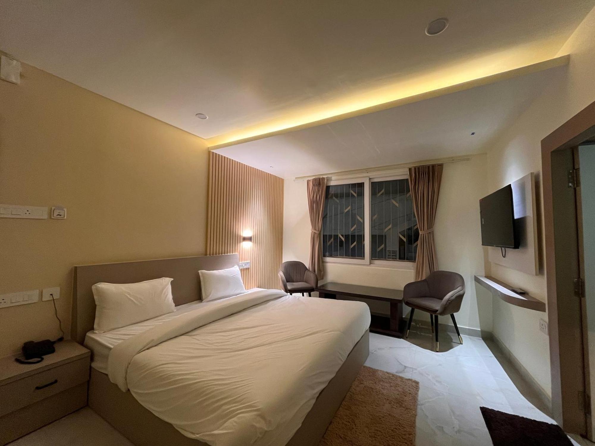 Spruce Hill Hotel & Restro Найнитал Экстерьер фото