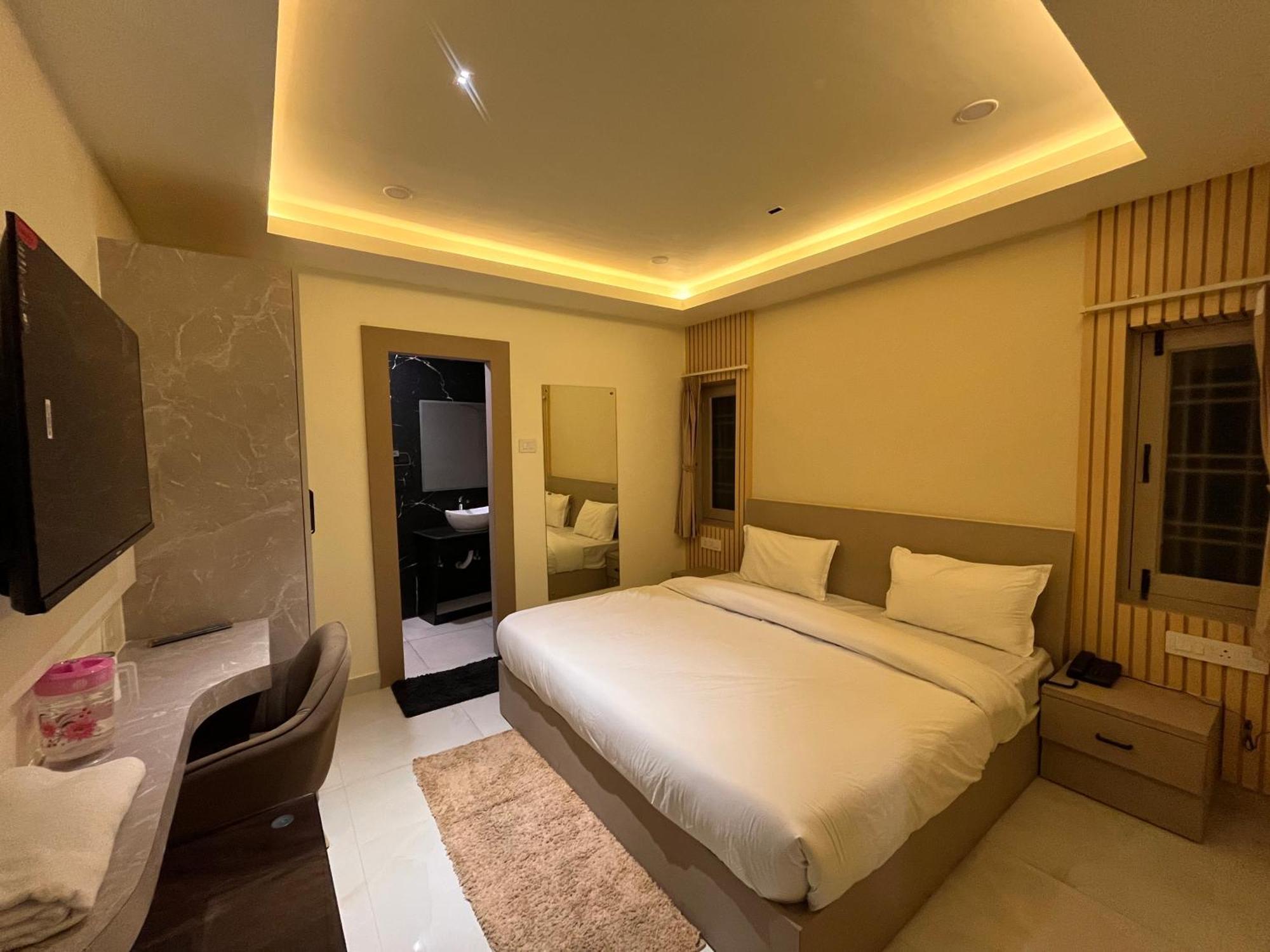 Spruce Hill Hotel & Restro Найнитал Экстерьер фото